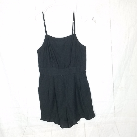 Loft black scalloped hem spaghetti strap linen blend romper - Picture 3 of 9